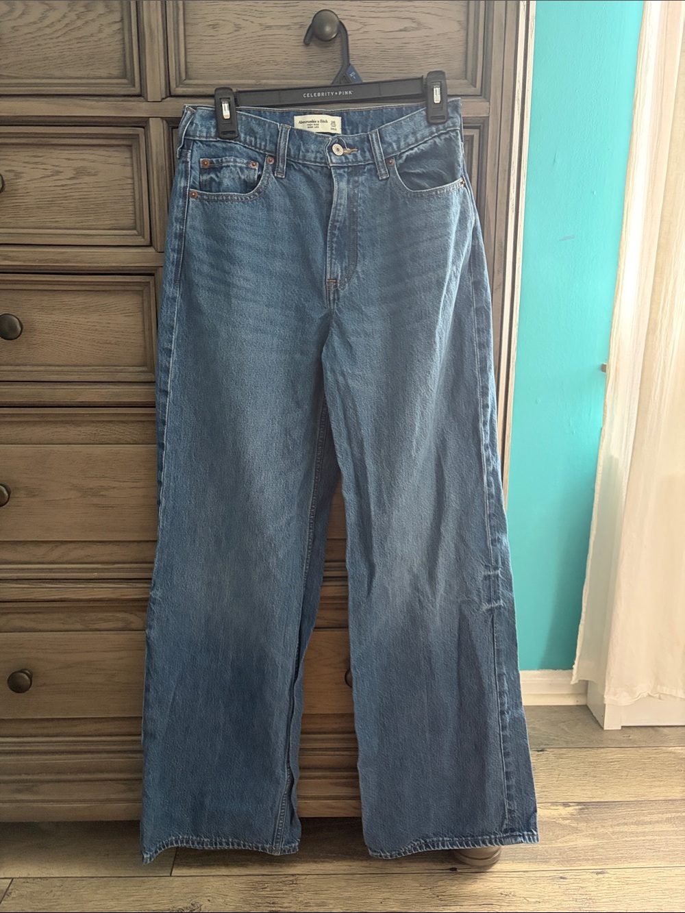 A&F wide leg high rise extra Long